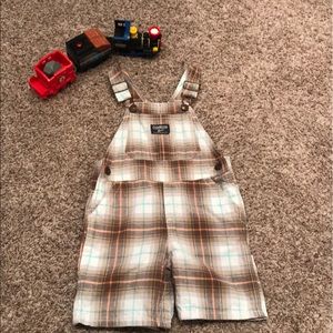Oshkosh B’Gosh Shorts Overalls Boys 24 Months
